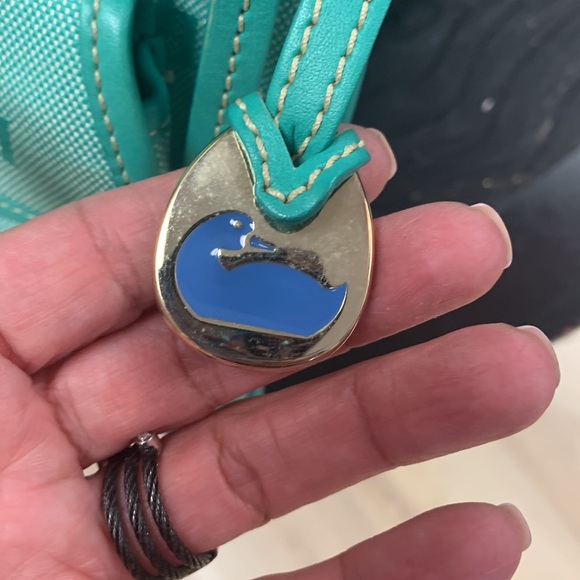 Dooney Bourke crossbody bag in great condition - Picture 9 of 11